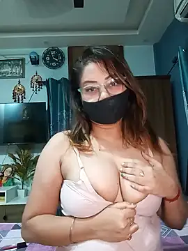 Snapshot of Cute-mona chatting on July 13, 10:29 am Cute-mona online show from July 13, 10:29 am