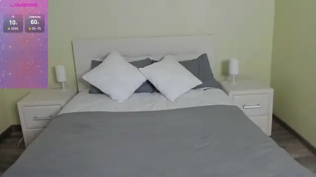 JulieTaylors online show from February 23, 5:07 pm