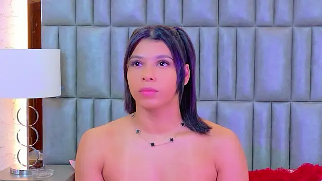 TiaraRosse online show from March 10, 11:59 am