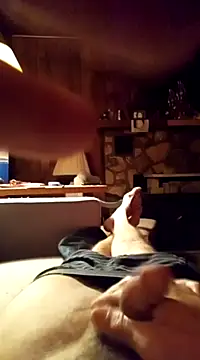 Snapshot of paulyshore699 chatting on December 10, 1:32 am paulyshore699 online show from December 10, 1:32 am