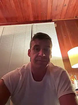 Snapshot of paulyshore699 chatting on November 11, 5:51 am paulyshore699 online show from November 11, 5:51 am