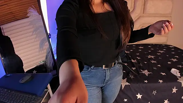 Snapshot of Rebeca_Williams_ chatting on January 3, 12:00 am Rebeca Williams online show from January 3, 12:00 am