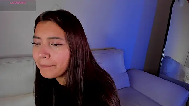 Rebeca Williams  online show from March 7, 12:35 pm