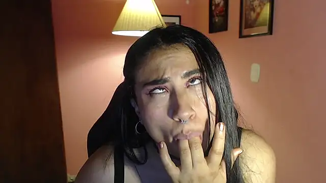 bunnyemilyrose36 online show from February 13, 9:38 pm