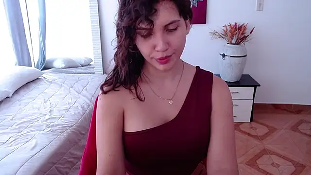 Snapshot of Sigrid- chatting on February 9, 6:05 pm Sigrid- online show from February 9, 6:05 pm