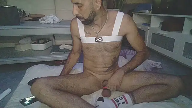 Snapshot of arrow13680 chatting on September 21, 12:56 am arrow13680 online show from September 21, 12:56 am