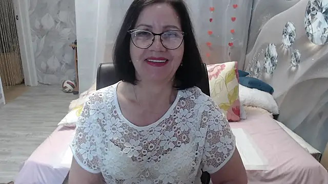 Snapshot of OlgaHottie chatting on April 21, 1:53 am OlgaHottie online show from April 21, 1:53 am