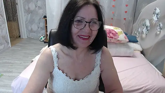 Snapshot of OlgaHottie chatting on April 26, 11:46 pm OlgaHottie online show from April 26, 11:46 pm