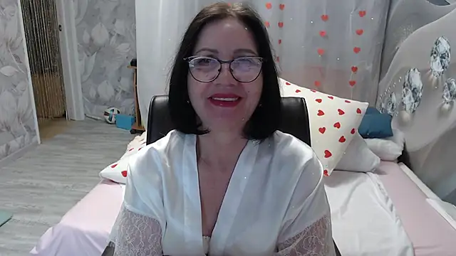 Snapshot of OlgaHottie chatting on May 2, 11:32 pm OlgaHottie online show from May 2, 11:32 pm