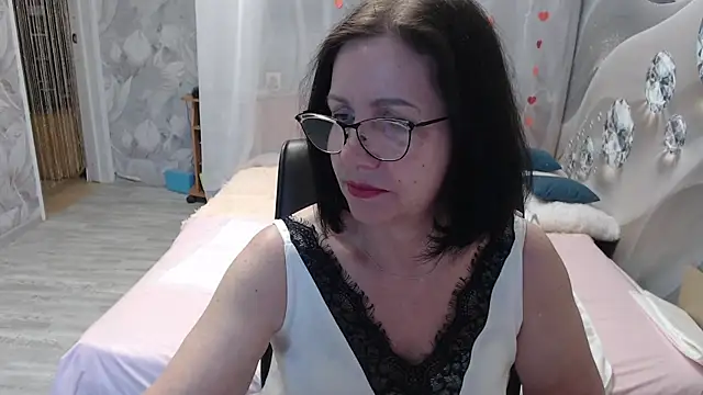 Snapshot of OlgaHottie chatting on May 8, 11:10 pm OlgaHottie online show from May 8, 11:10 pm