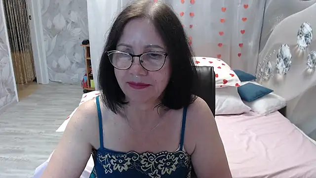Snapshot of OlgaHottie chatting on May 15, 11:01 pm OlgaHottie online show from May 15, 11:01 pm