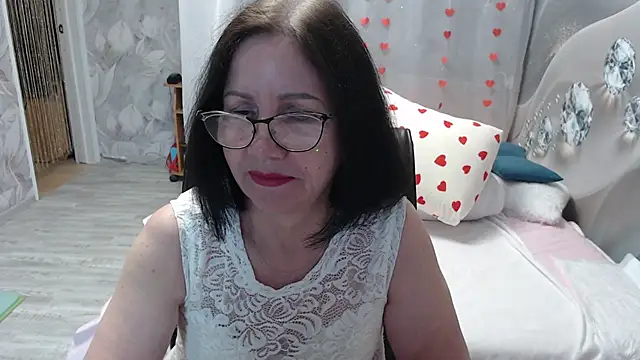 Snapshot of OlgaHottie chatting on May 17, 11:34 pm OlgaHottie online show from May 17, 11:34 pm