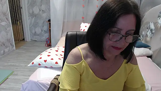 Snapshot of OlgaHottie chatting on May 19, 11:44 pm OlgaHottie online show from May 19, 11:44 pm