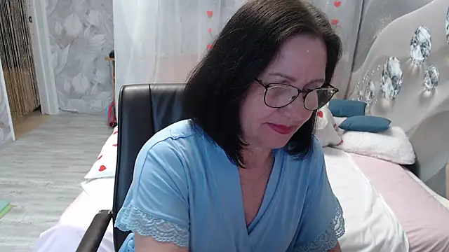 Snapshot of OlgaHottie chatting on May 23, 11:31 pm OlgaHottie online show from May 23, 11:31 pm