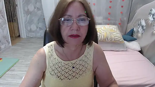 OlgaHottie online show from July 27, 11:45 pm