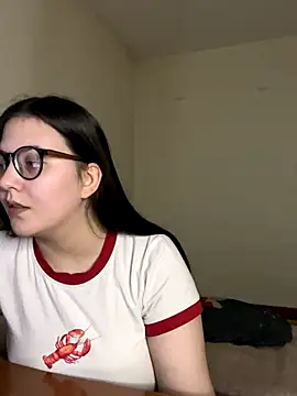 Prudie Gabriella online show from November 18, 9:30 pm