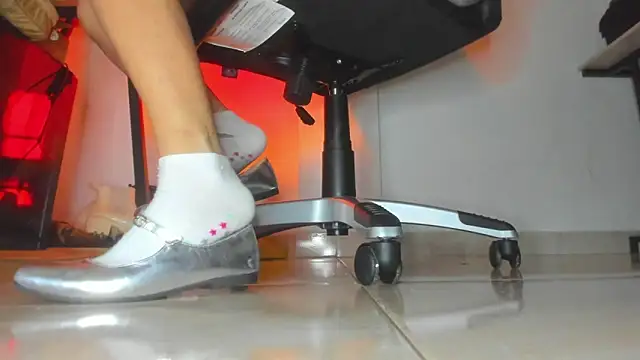 alma fenix online show from March 30, 2:51 pm