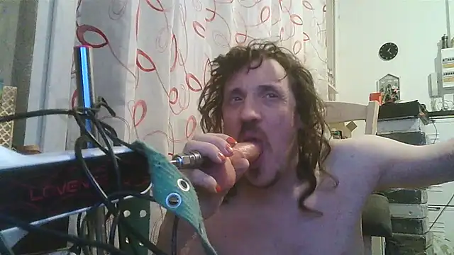 cyril020202 online show from January 31, 11:47 pm