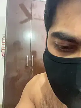 Snapshot of John_desihunk chatting on December 8, 2:52 pm John desihunk online show from December 8, 2:52 pm