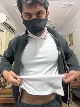 Snapshot of John_desihunk chatting on December 14, 9:18 am John desihunk online show from December 14, 9:18 am