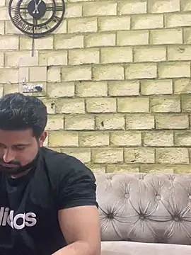 Snapshot of John_desihunk chatting on January 17, 7:27 pm John desihunk online show from January 17, 7:27 pm