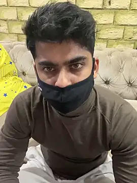 Snapshot of John_desihunk chatting on January 22, 5:59 pm John desihunk online show from January 22, 5:59 pm