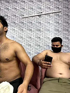 Snapshot of John_desihunk chatting on October 19, 4:40 pm John desihunk online show from October 19, 4:40 pm