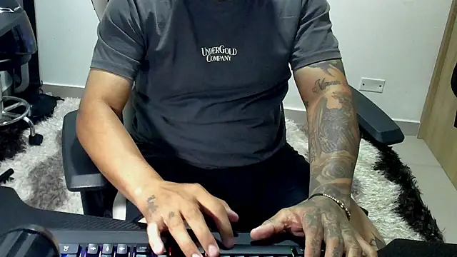 Snapshot of stebankechima chatting on July 16, 12:38 am stebankechima online show from July 16, 12:38 am