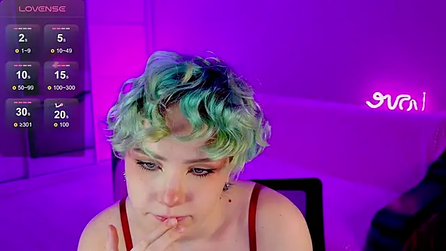 Snapshot of School_Love chatting on January 29, 1:07 pm School Love online show from January 29, 1:07 pm