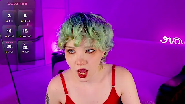 Snapshot of School_Love chatting on February 2, 1:08 pm School Love online show from February 2, 1:08 pm