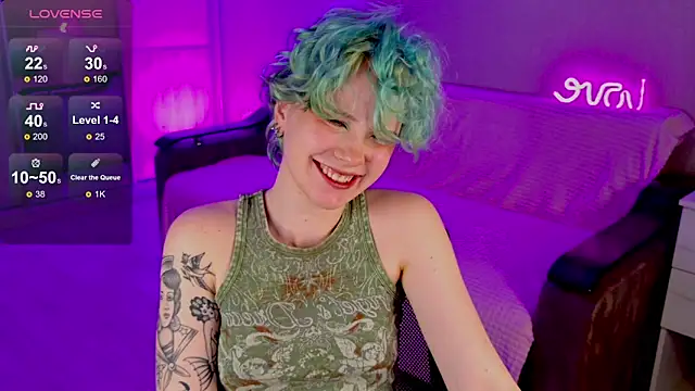 Snapshot of School_Love chatting on February 27, 4:10 pm School Love online show from February 27, 4:10 pm