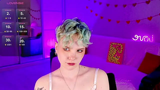 Snapshot of School_Love chatting on March 16, 4:12 pm School Love online show from March 16, 4:12 pm