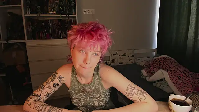 School Love online show from March 9, 7:12 am