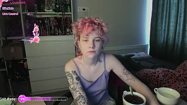 School Love online show from March 16, 7:12 am