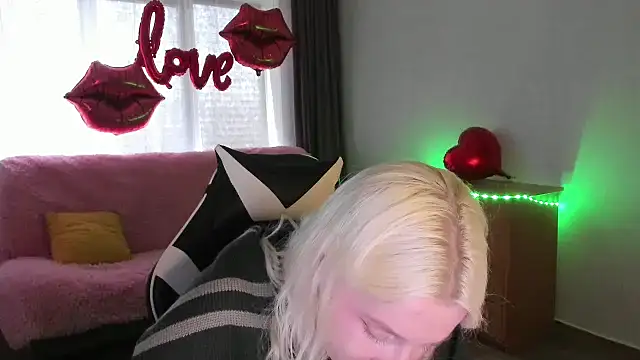 EnigmaSee online show from April 17, 9:23 am