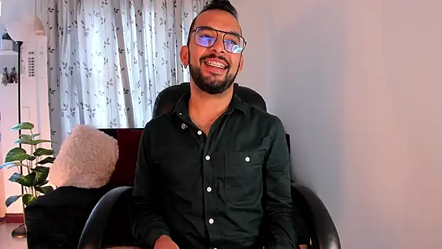  PauloDaSilva  online show from March 23, 7:18 pm