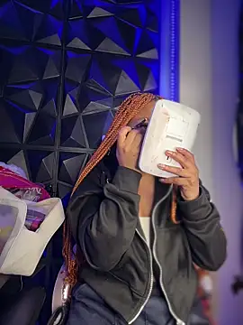 Melany Williams online show from December 1, 1:16 pm