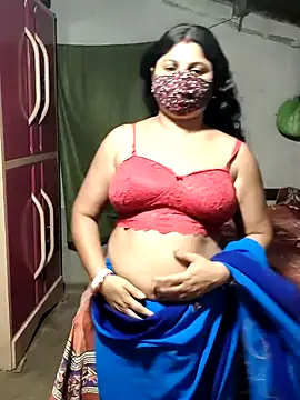 Snapshot of Mourani24 chatting on May 2, 12:43 pm Mourani24 online show from May 2, 12:43 pm