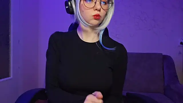 DanaWard online show from February 17, 9:30 pm