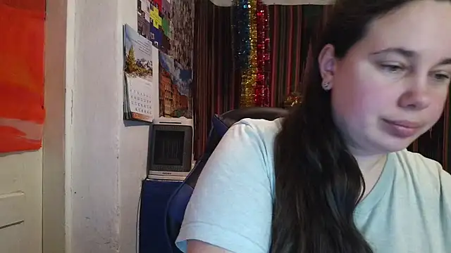 Cora Maro online show from February 9, 1:15 pm