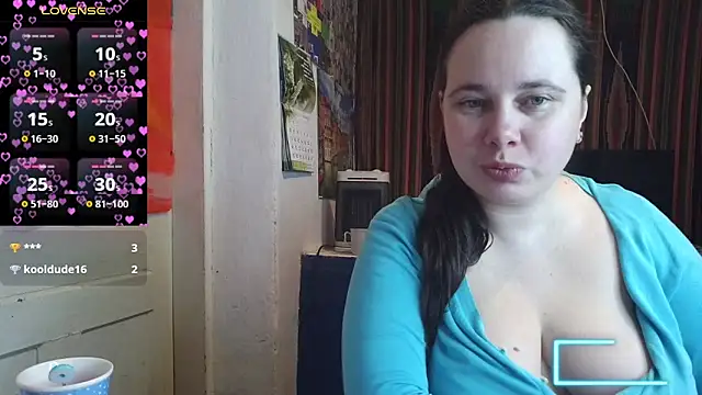 Snapshot of Cora_Maro chatting on May 14, 11:11 pm Cora Maro online show from May 14, 11:11 pm