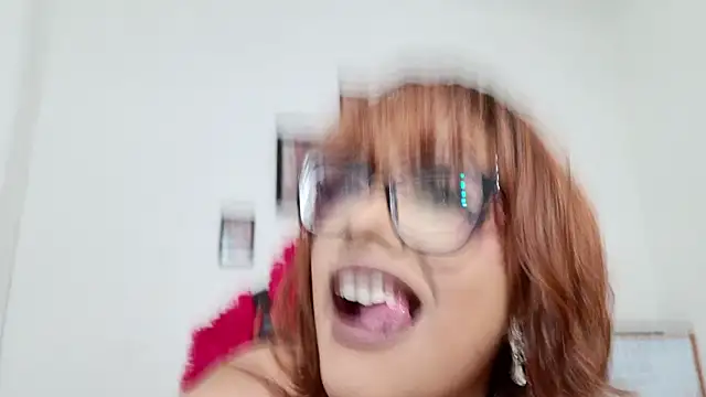 RoxaneEvans  online show from February 11, 5:07 pm