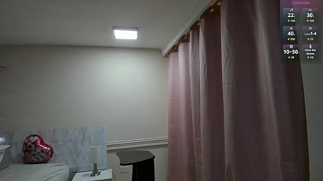 charolbruce 1 online show from February 14, 11:40 am