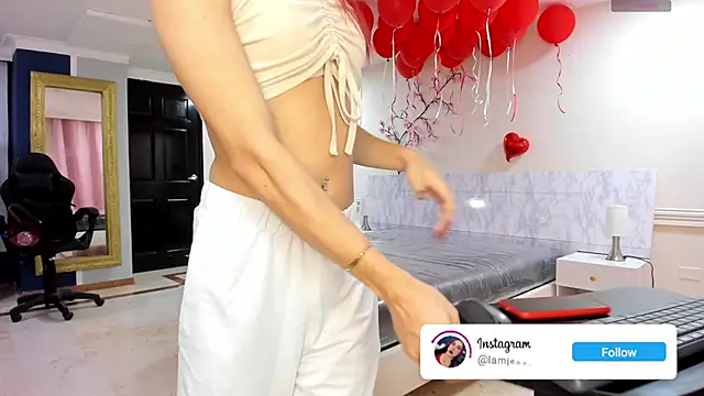 Snapshot of charolbruce_1 chatting on May 28, 12:02 pm charolbruce 1 online show from May 28, 12:02 pm