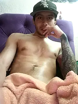 Snapshot of Mich_Stev9524 chatting on February 22, 4:24 am Mich Stev9524 online show from February 22, 4:24 am