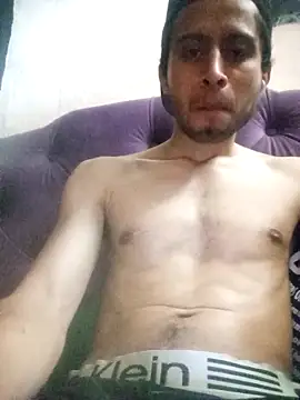 Snapshot of Mich_Stev9524 chatting on February 24, 4:54 am Mich Stev9524 online show from February 24, 4:54 am