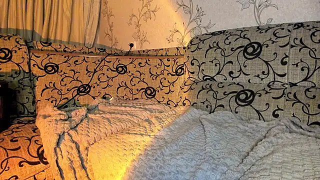 insanely-sweet online show from December 28, 4:20 pm