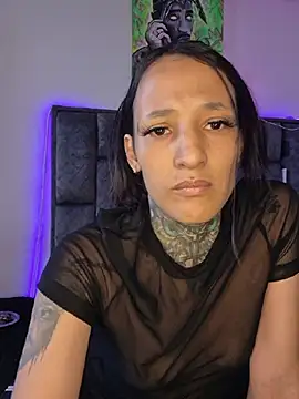 Snapshot of Nicole420squirt chatting on July 18, 5:39 pm Nicole420squirt online show from July 18, 5:39 pm