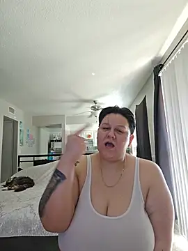 Snapshot of DevilDahm chatting on February 14, 9:22 pm DevilDahm online show from February 14, 9:22 pm