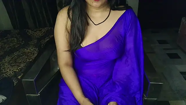 Snapshot of aarushi_sharmaa chatting on May 11, 4:37 pm aarushi sharmaa online show from May 11, 4:37 pm